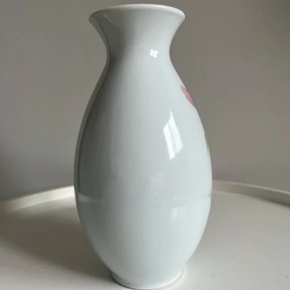 Vintage Pink Poppy Asian White Ceramic Vase - Picture 3 of 10
